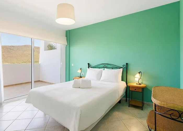 Roque Del Conde Sunset View Апартаменты *